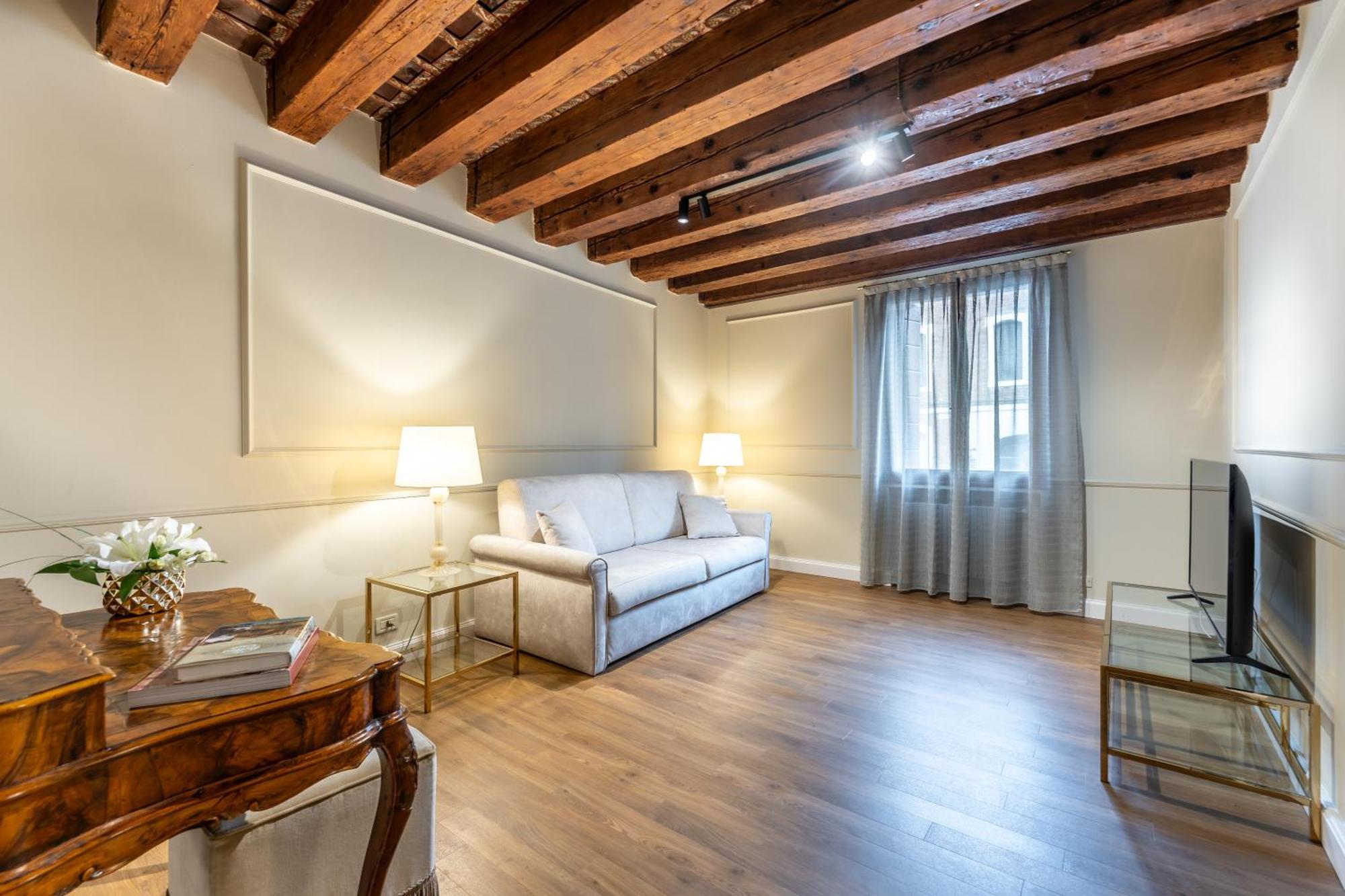 San Vio Palace Luxury Apartments Венеция Экстерьер фото