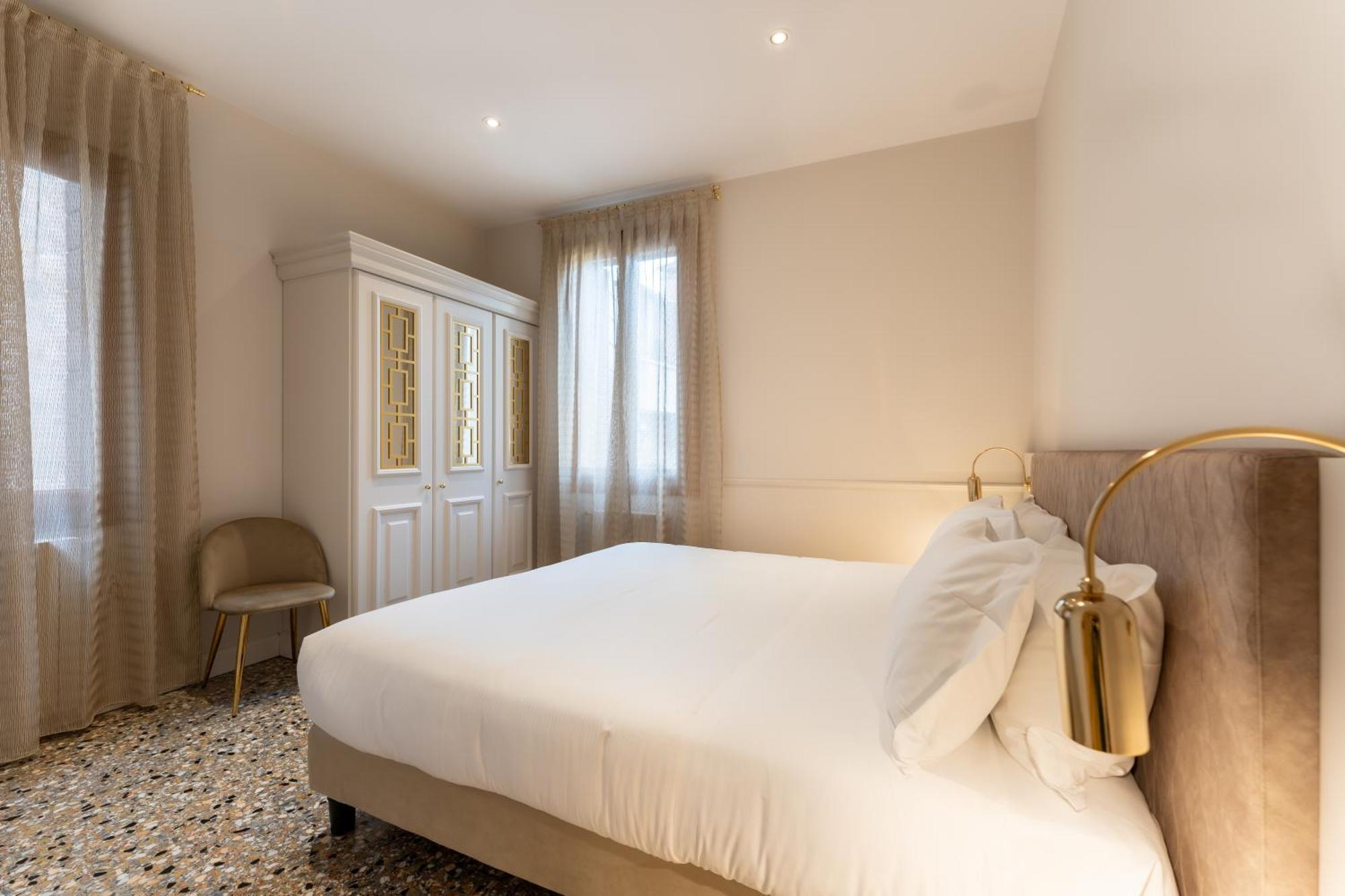 San Vio Palace Luxury Apartments Венеция Экстерьер фото
