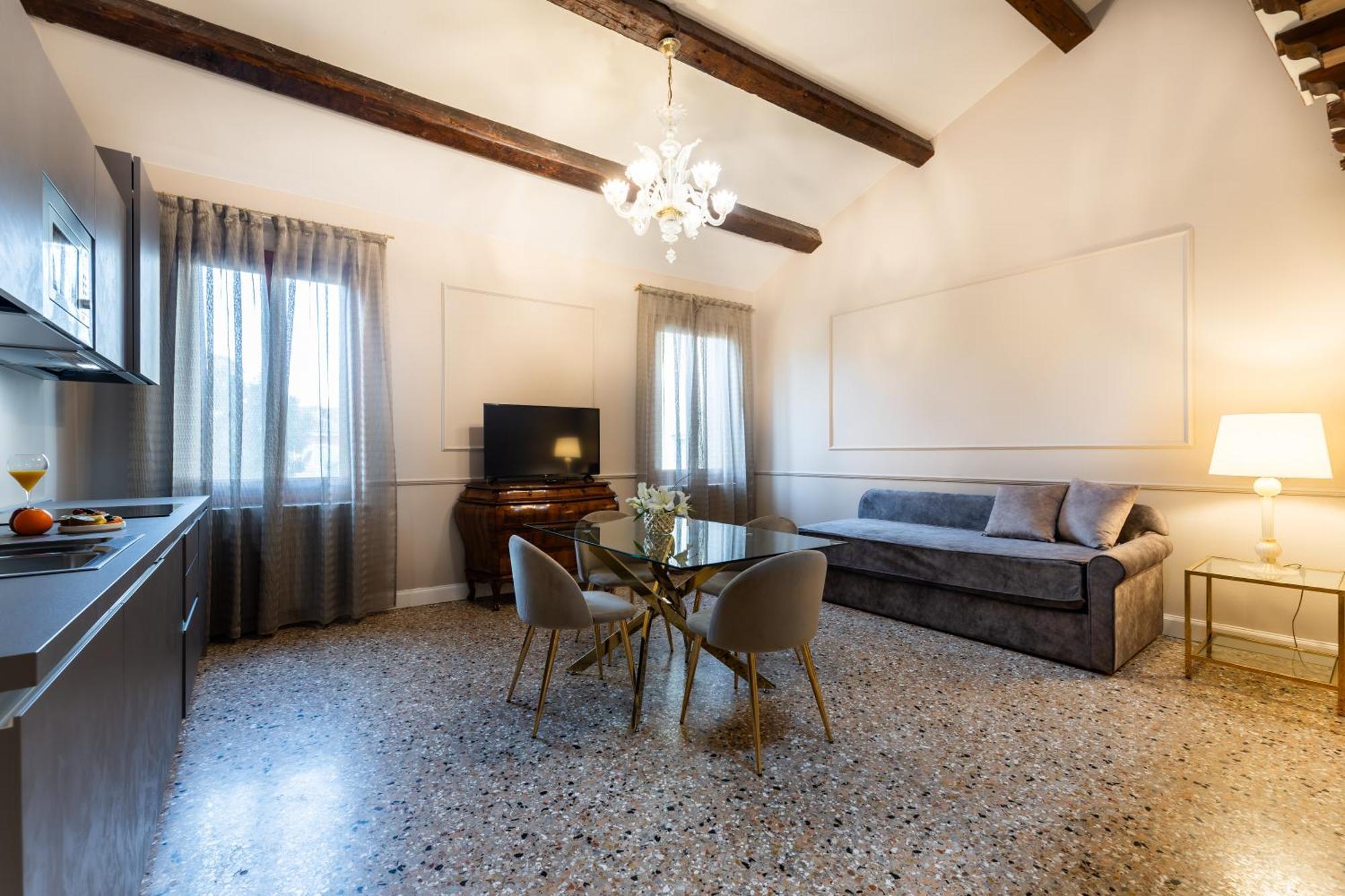 San Vio Palace Luxury Apartments Венеция Экстерьер фото