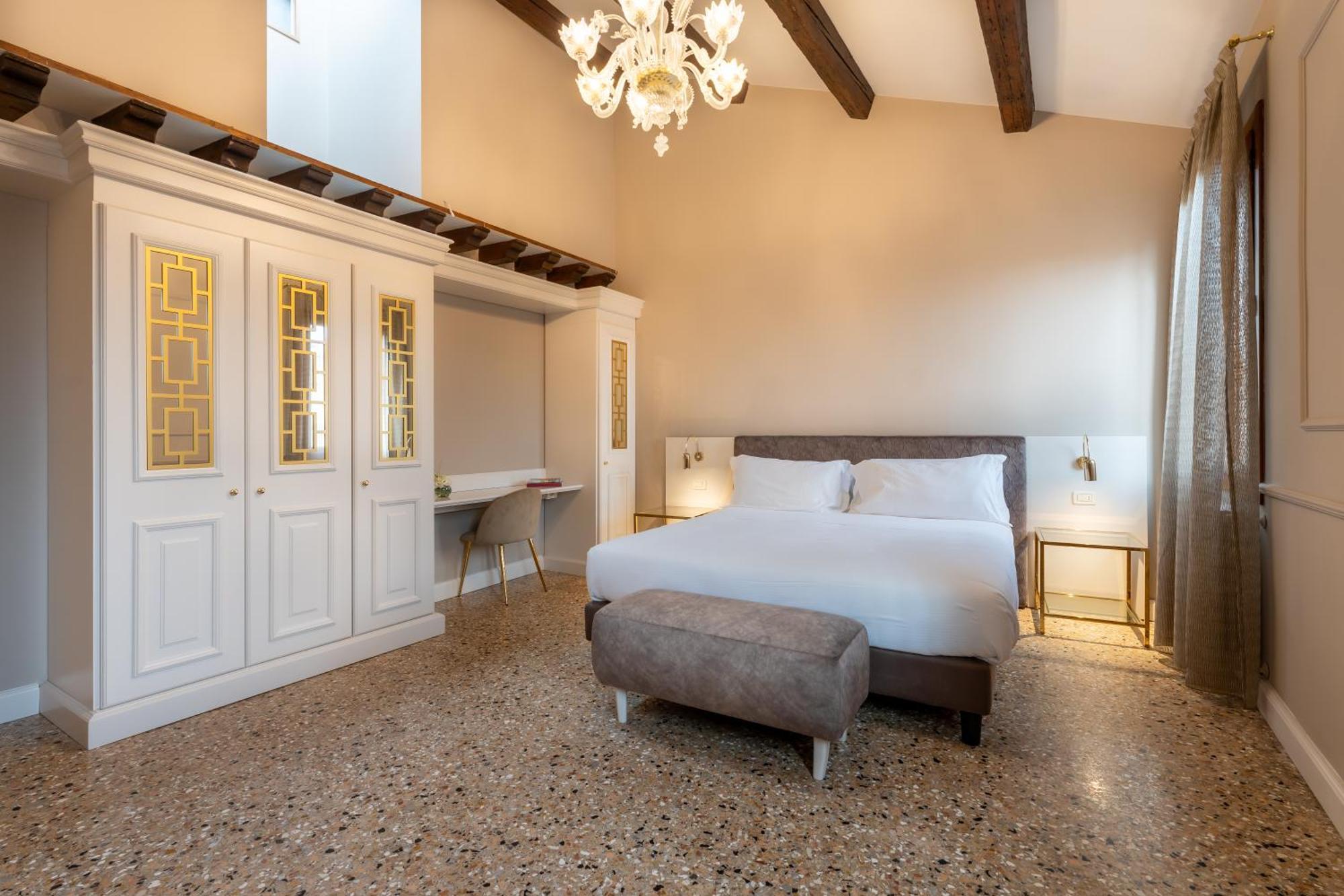 San Vio Palace Luxury Apartments Венеция Экстерьер фото