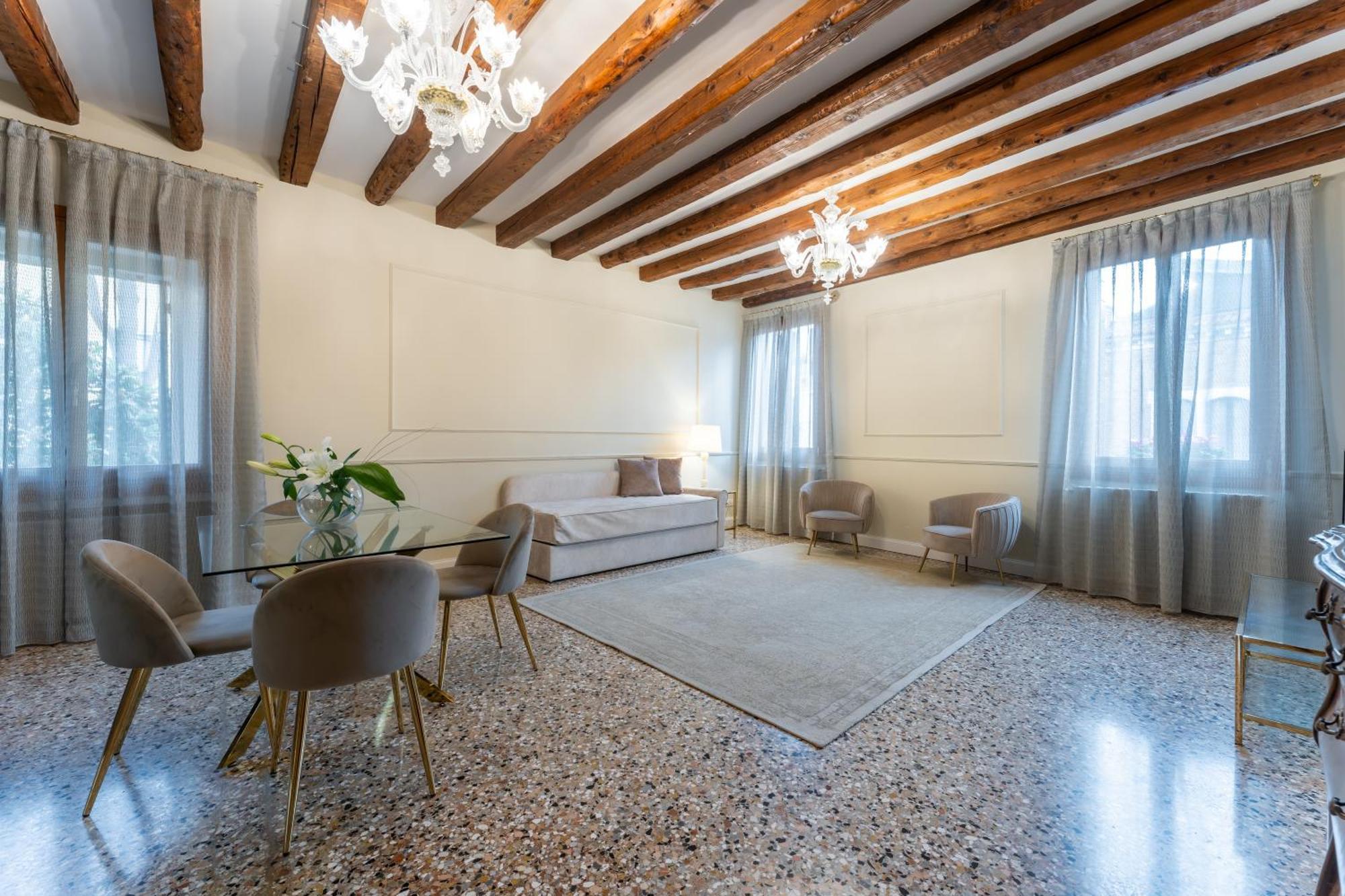 San Vio Palace Luxury Apartments Венеция Экстерьер фото