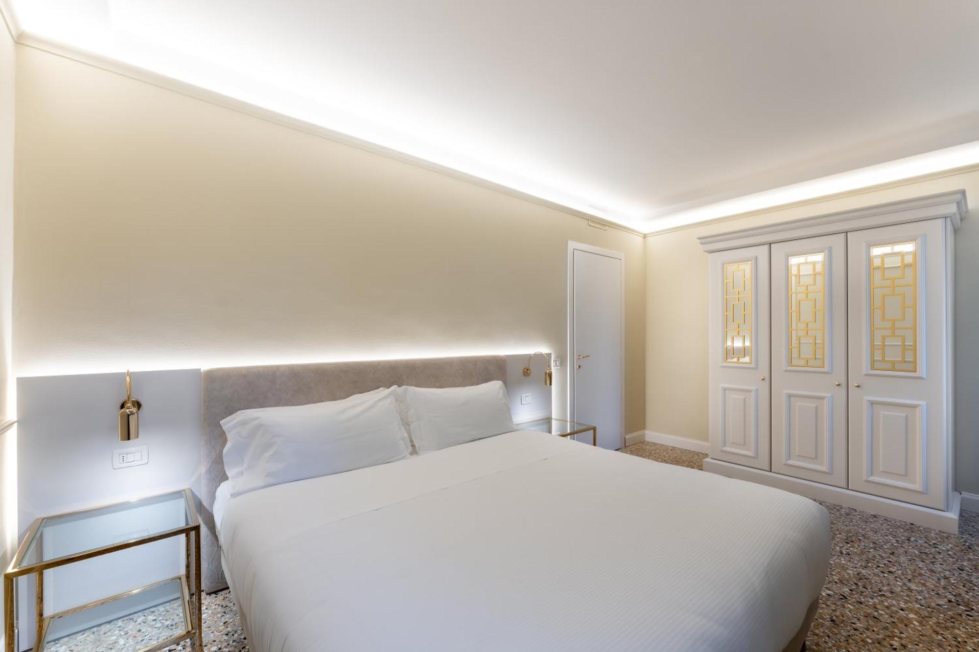 San Vio Palace Luxury Apartments Венеция Экстерьер фото