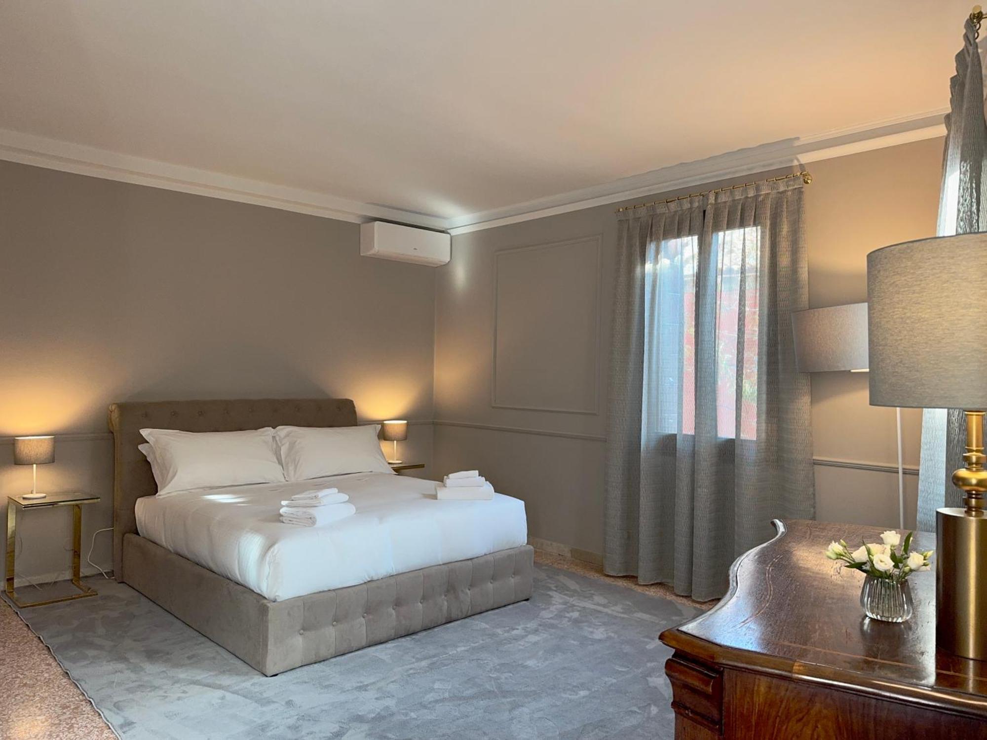 San Vio Palace Luxury Apartments Венеция Экстерьер фото