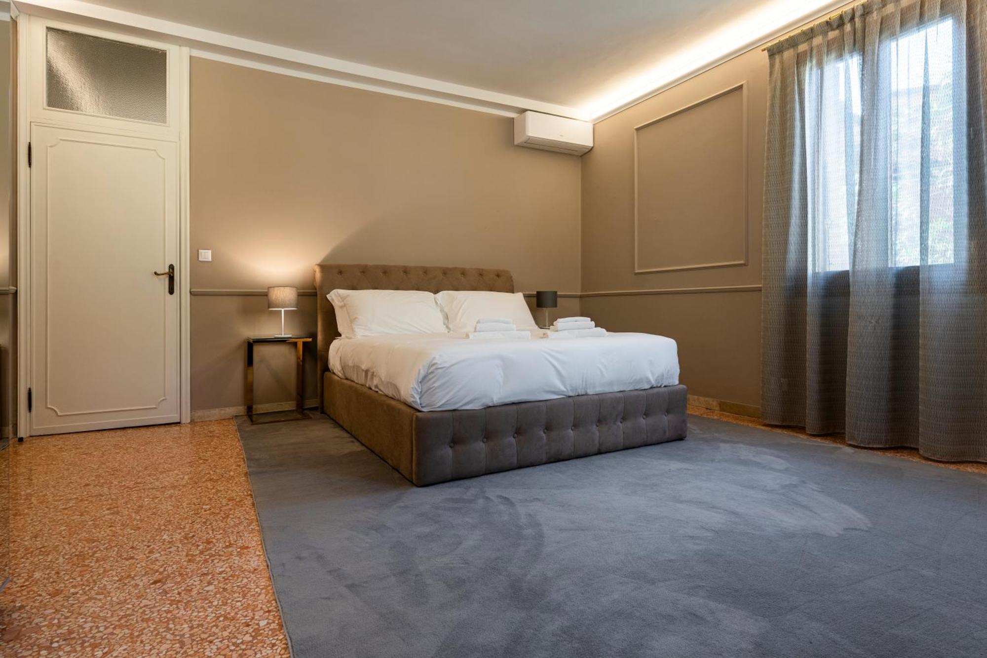 San Vio Palace Luxury Apartments Венеция Экстерьер фото