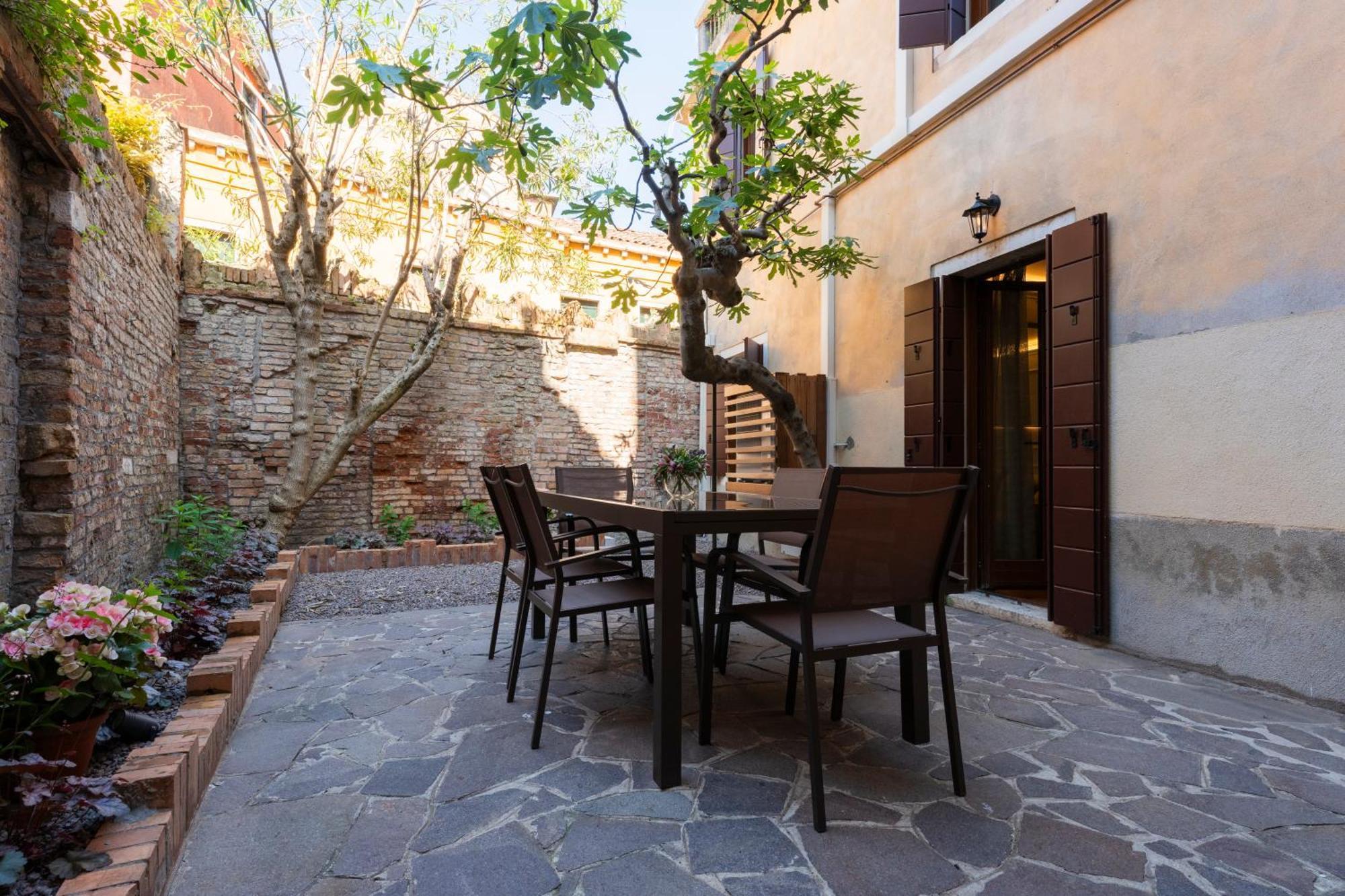 San Vio Palace Luxury Apartments Венеция Экстерьер фото
